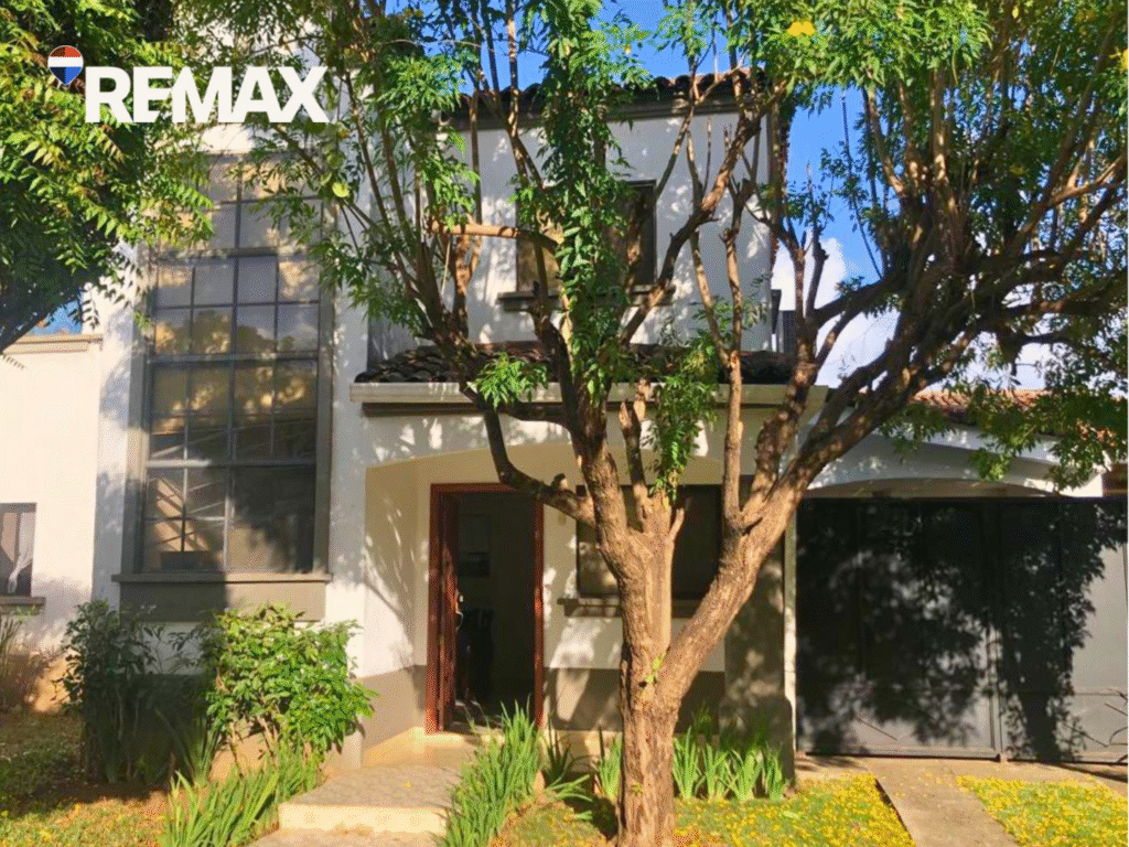 Casa Amueblada en Condominio Santa Mónica