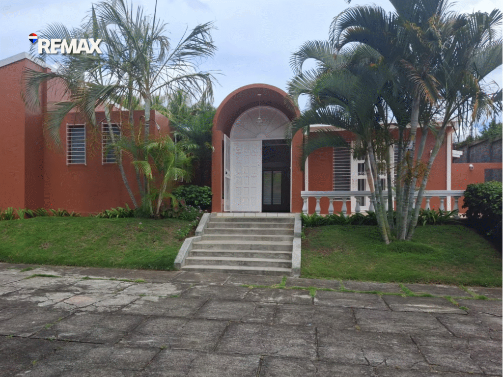 Casa Exclusiva en Monte Fresco, Ctra. Sur